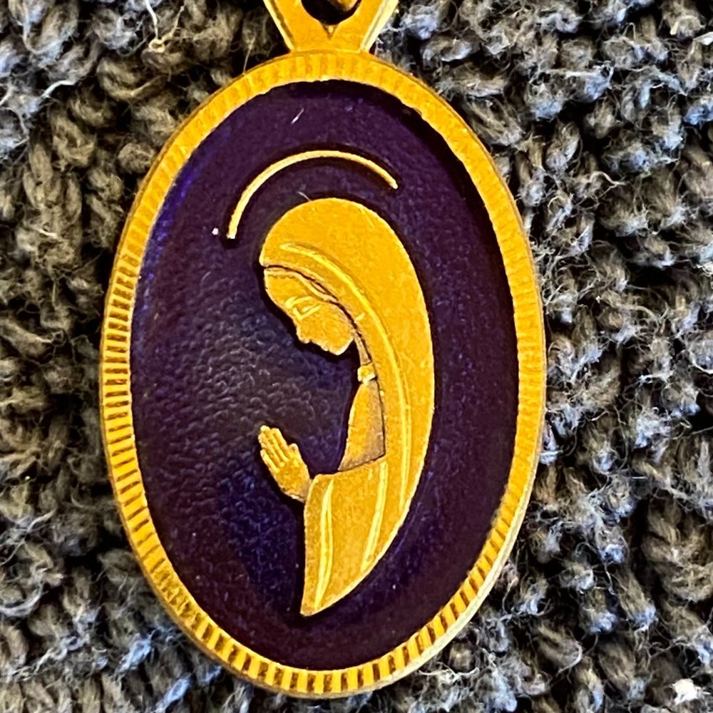 Assorted Pendants - Picture 5 of 8